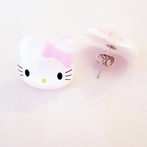 Jewelry - 🎀🎀 CUTEST HELLO KITTY STYLE EARRINGS 🎀🎀 Jewelry - 🎀🎀 CUTEST HELLO KITTY STYLE EARRINGS 🎀🎀